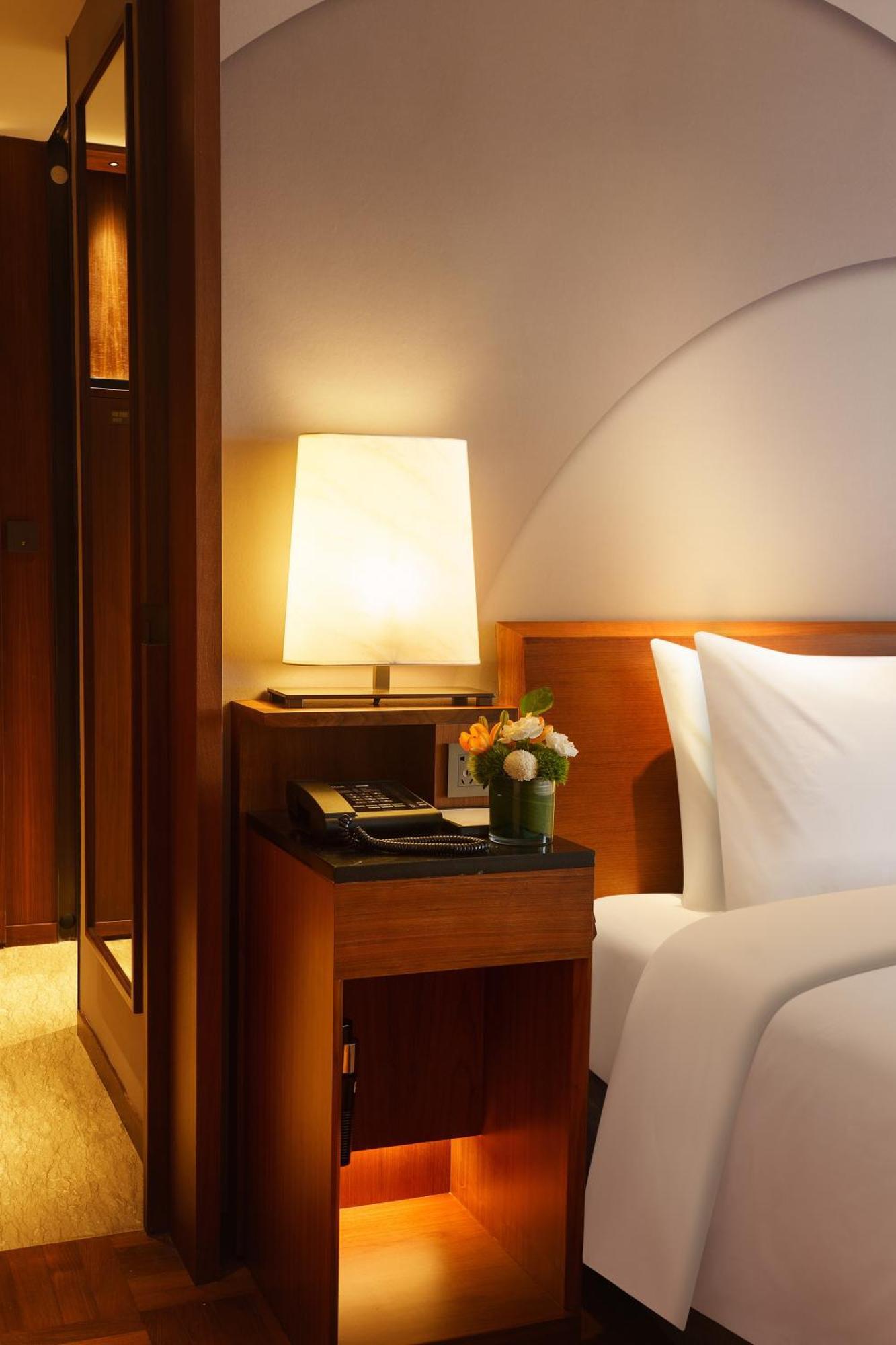 Les Suites Orient, Bund Shanghai Exterior foto